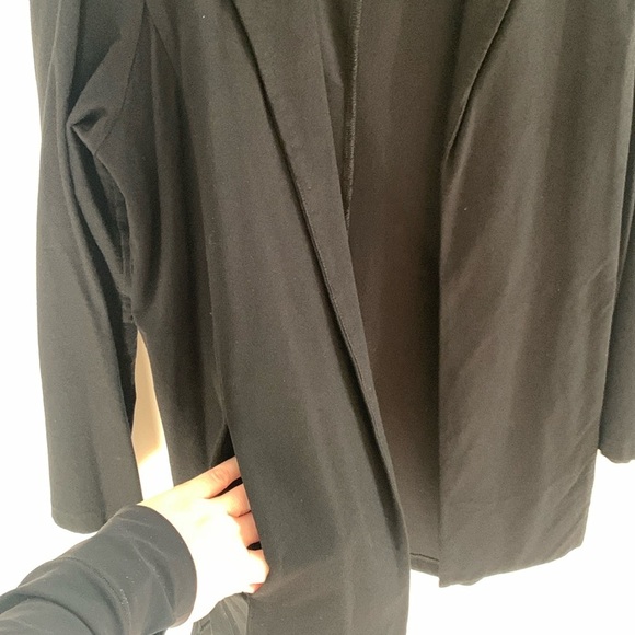 Eileen Fisher Signature Stretch Crepe Blazer – Black (S/M) - Picture 4 of 5